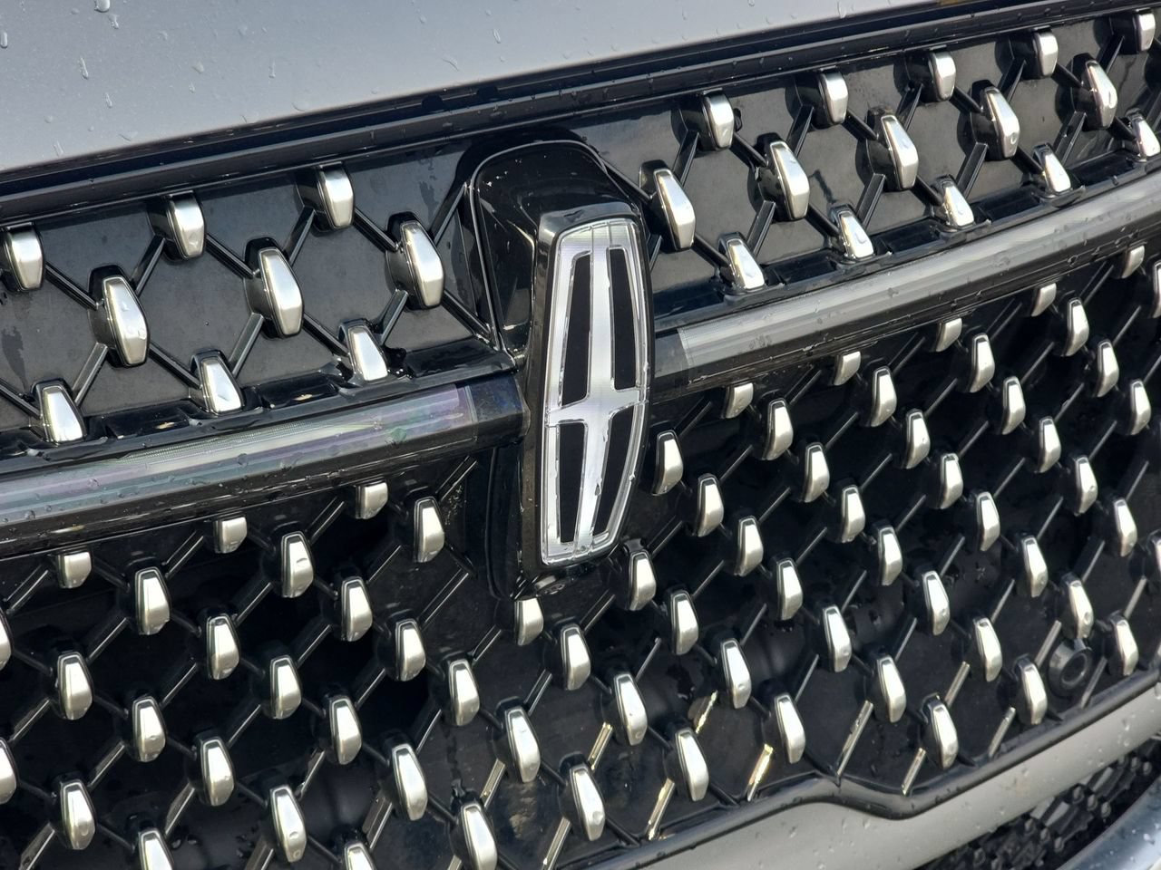Used 2024 Lincoln Nautilus Reserve AWD/4WD image 32