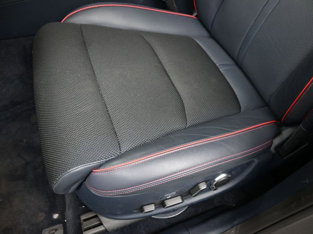 Used 2025 Genesis GV70 2.5T w/ Sport Prestige Package image 22