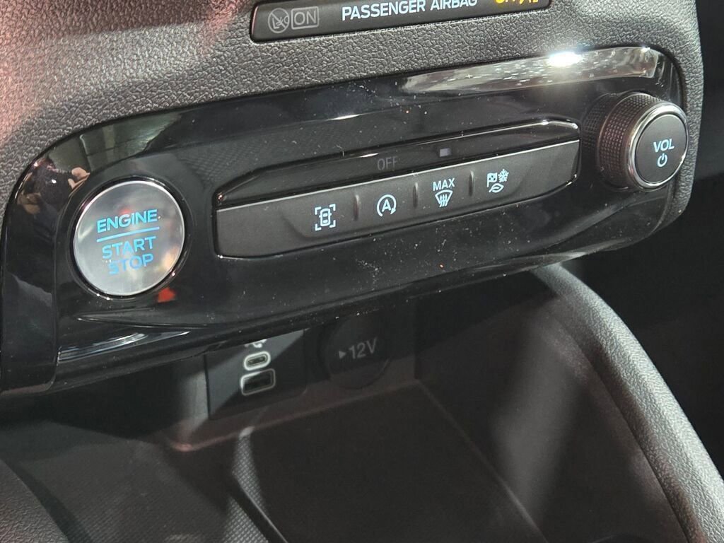 New 2025 Ford Escape ST-Line w/ Tech Pack #1 image 29