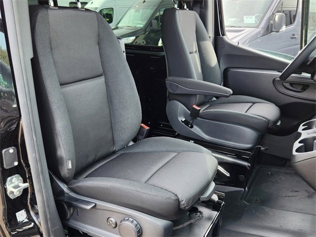 Used 2024 Mercedes-Benz Sprinter 2500 image 15