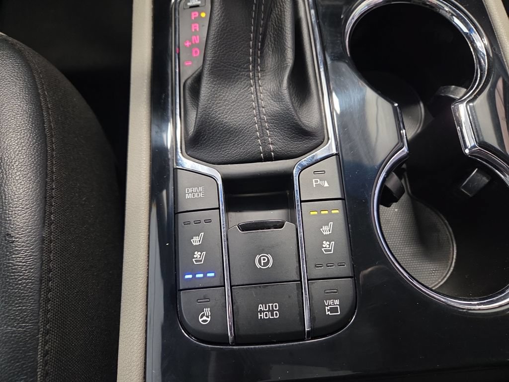 Used 2021 Kia Sedona SX FWD image 20
