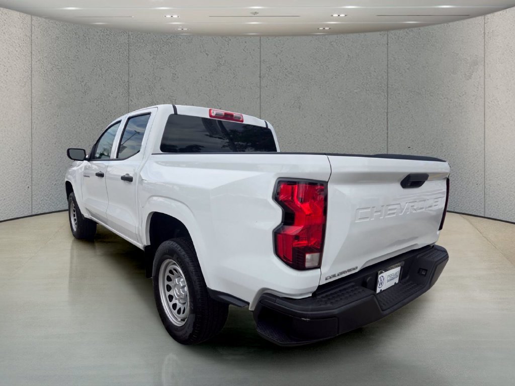 Used 2024 Chevrolet Colorado W/T RWD image 3