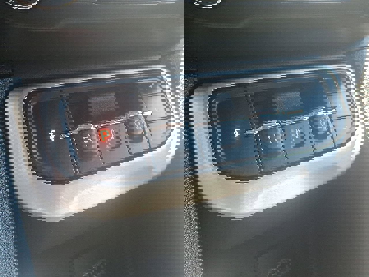 Certified 2023 GMC Acadia SLE w/ Driver Convenience Package image 12