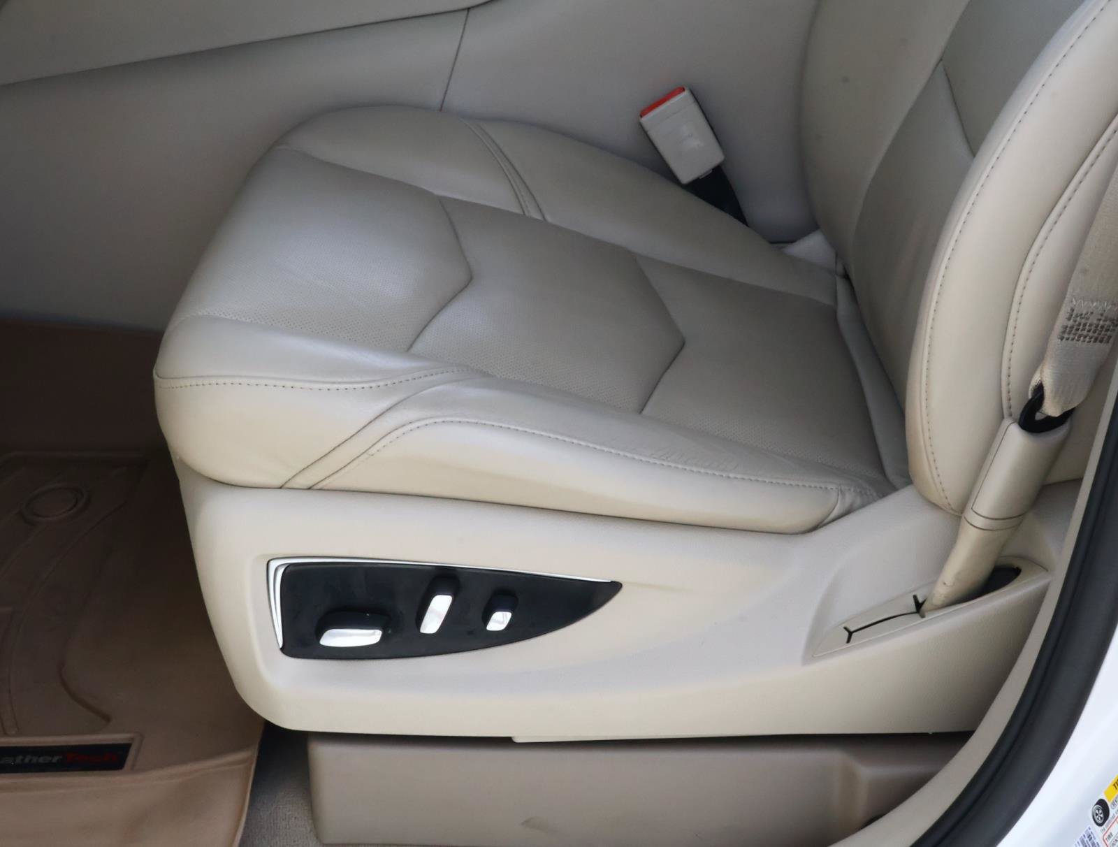 Used 2018 Cadillac Escalade Luxury RWD image 20