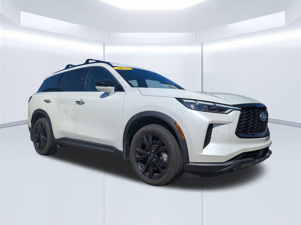 Certified 2025 INFINITI QX60 Luxe w/ Black Edition image 2