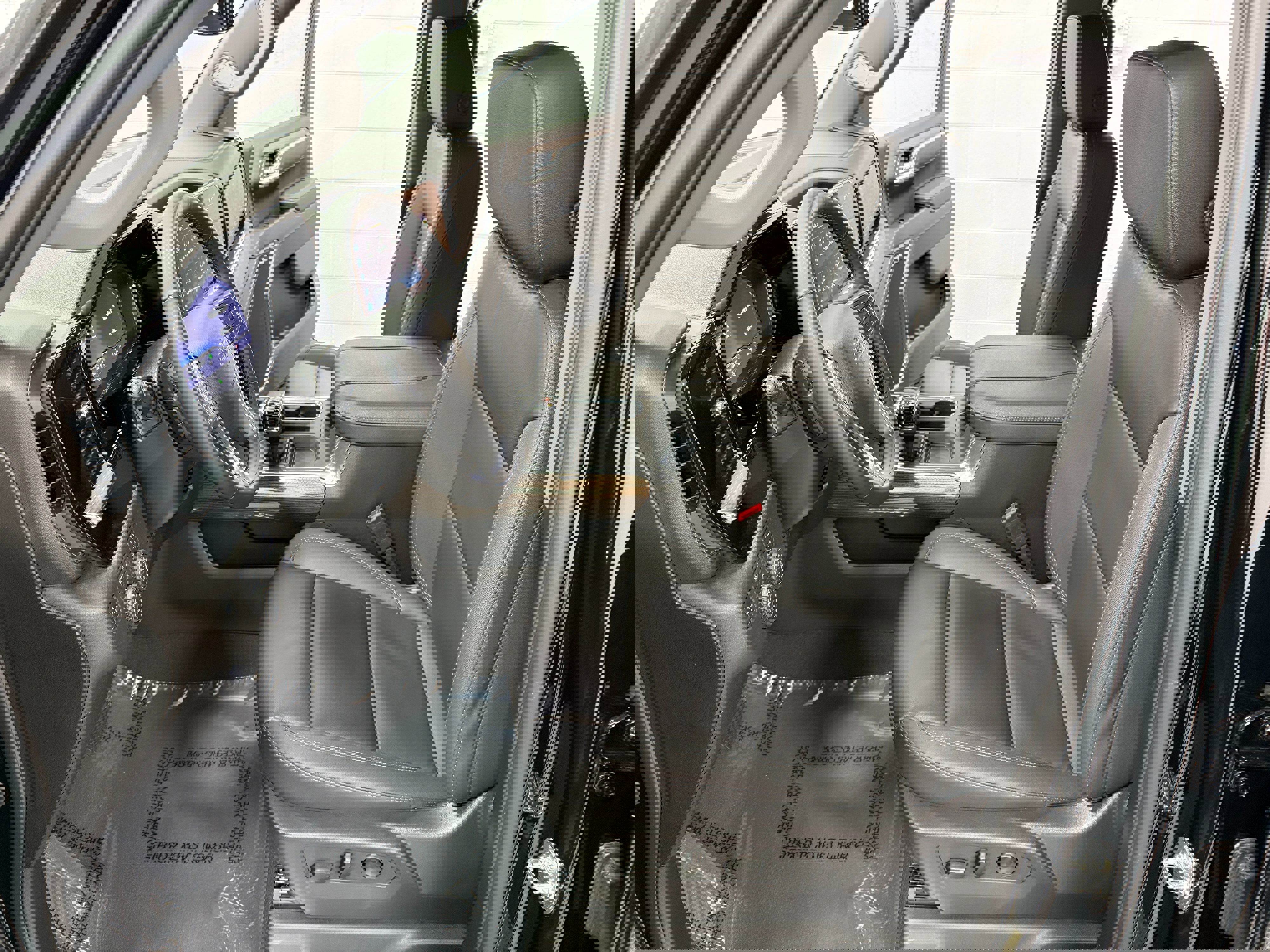 Used 2025 Chevrolet Silverado 1500 RST w/ Dark Appearance Package AWD/4WD image 14