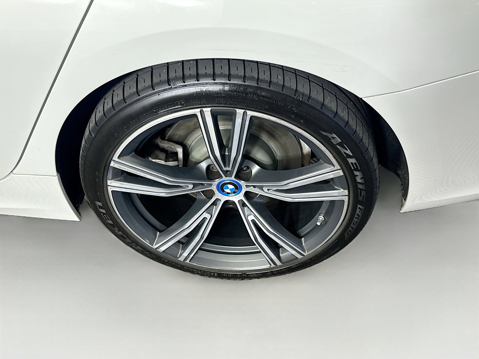 Used 2022 BMW 330e w/ Premium Package RWD image 11