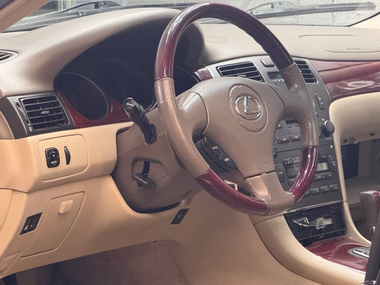 Used 2003 Lexus ES 330 FWD image 14