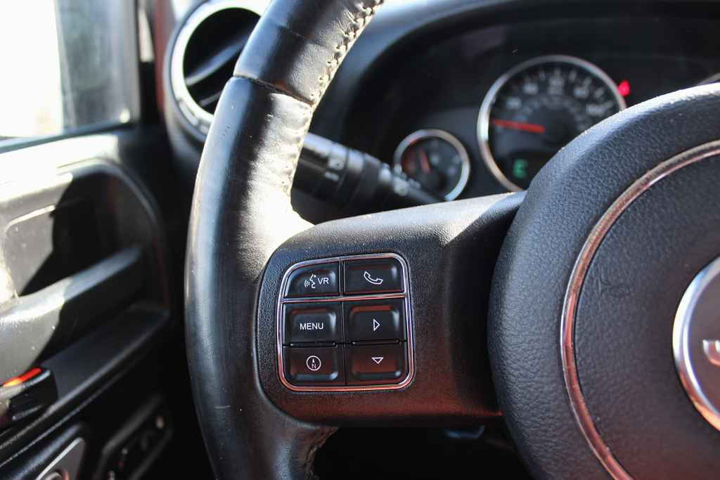 Used 2016 Jeep Wrangler Unlimited Sahara w/ Dual Top Group image 14