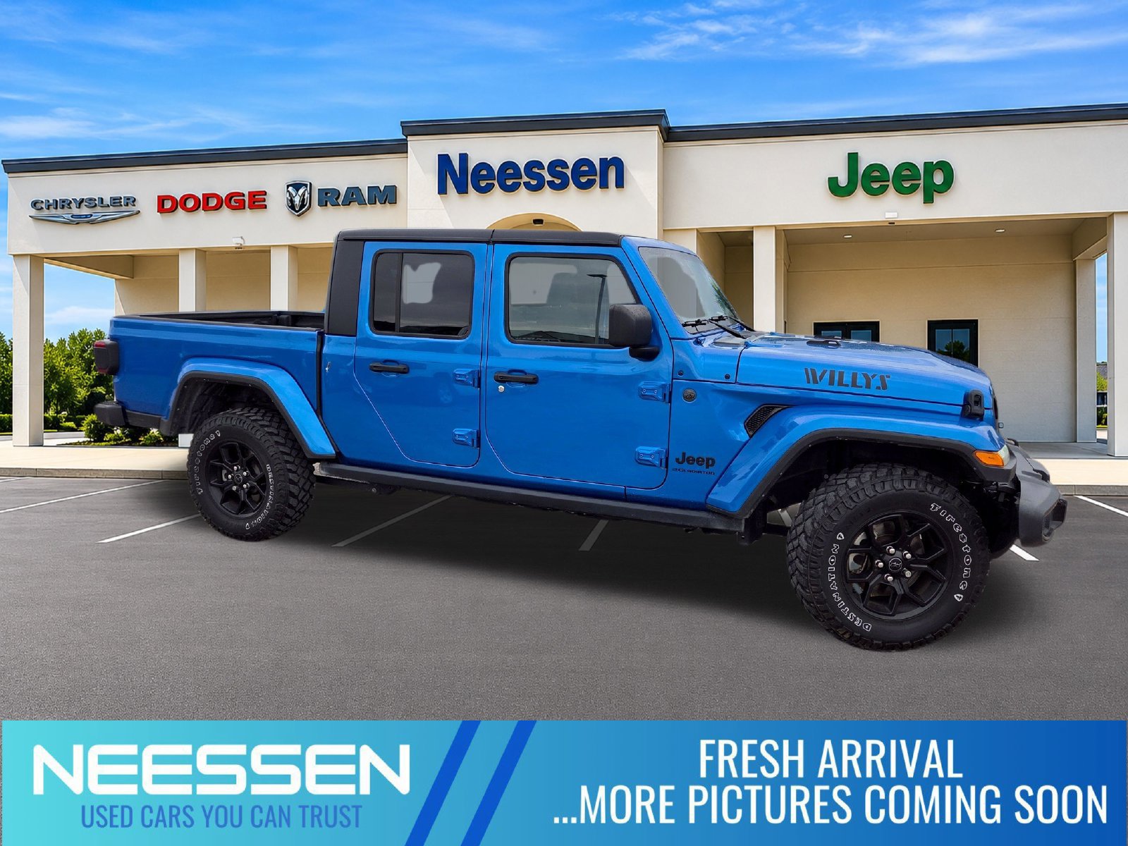 Used 2024 Jeep Gladiator Sport AWD/4WD image 1