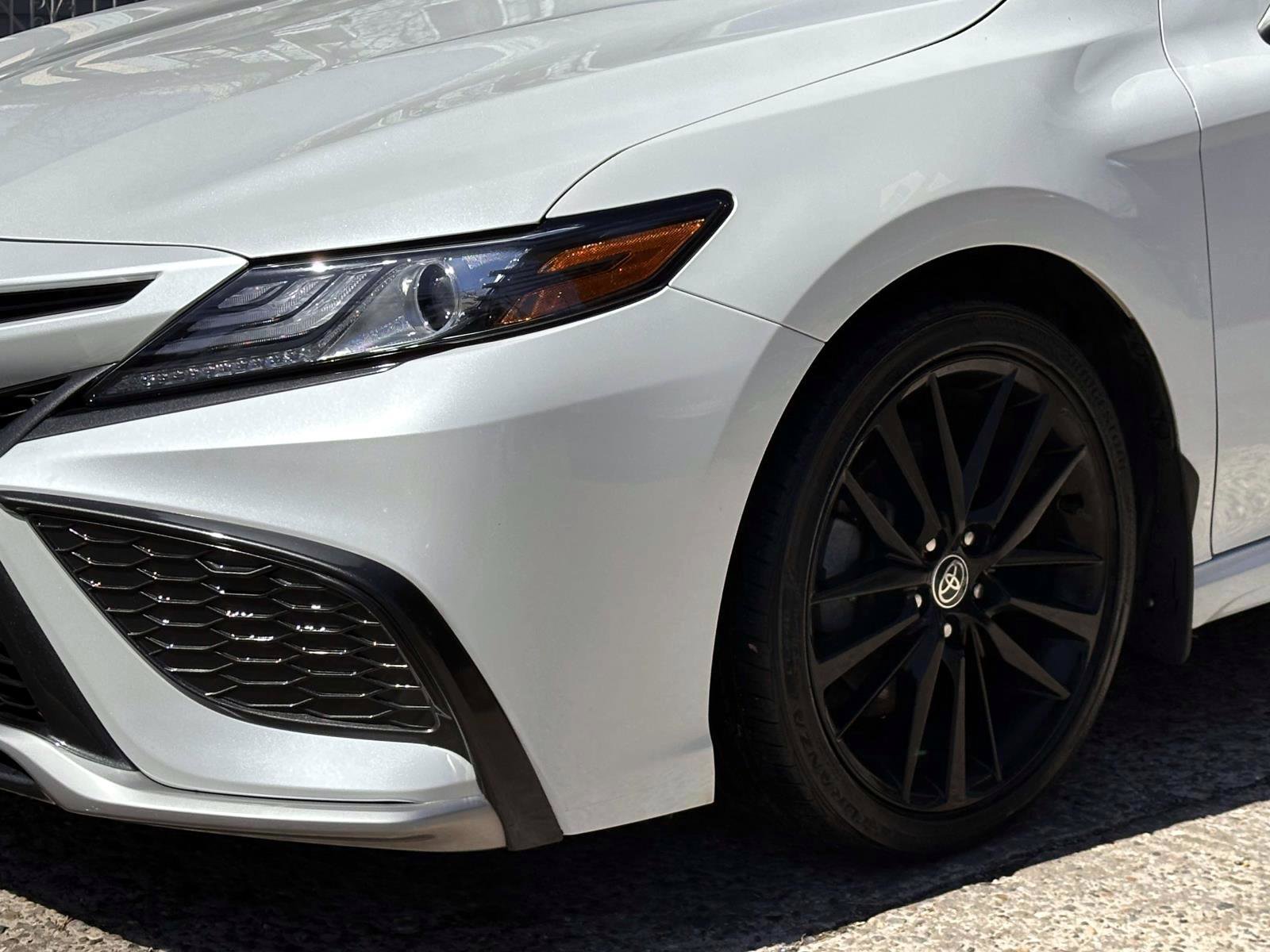 Used 2022 Toyota Camry XSE image 10