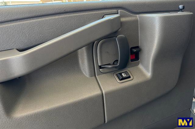 Used 2024 Chevrolet Express 2500 w/ Driver Convenience Package image 11