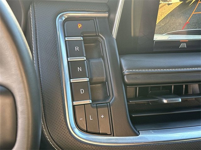 Used 2024 GMC Yukon SLT image 15