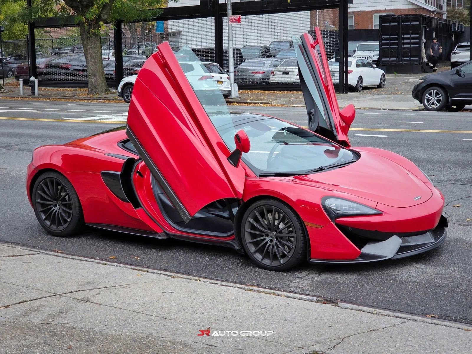 Used 2017 McLaren 570S image 5