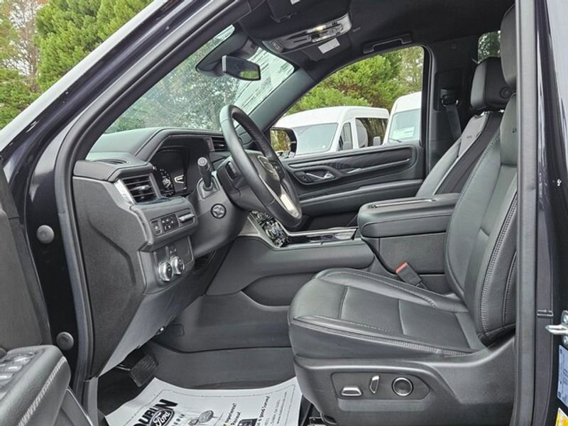 Used 2023 GMC Yukon Denali image 6
