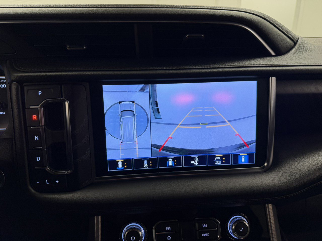 Used 2021 GMC Yukon XL Denali image 28