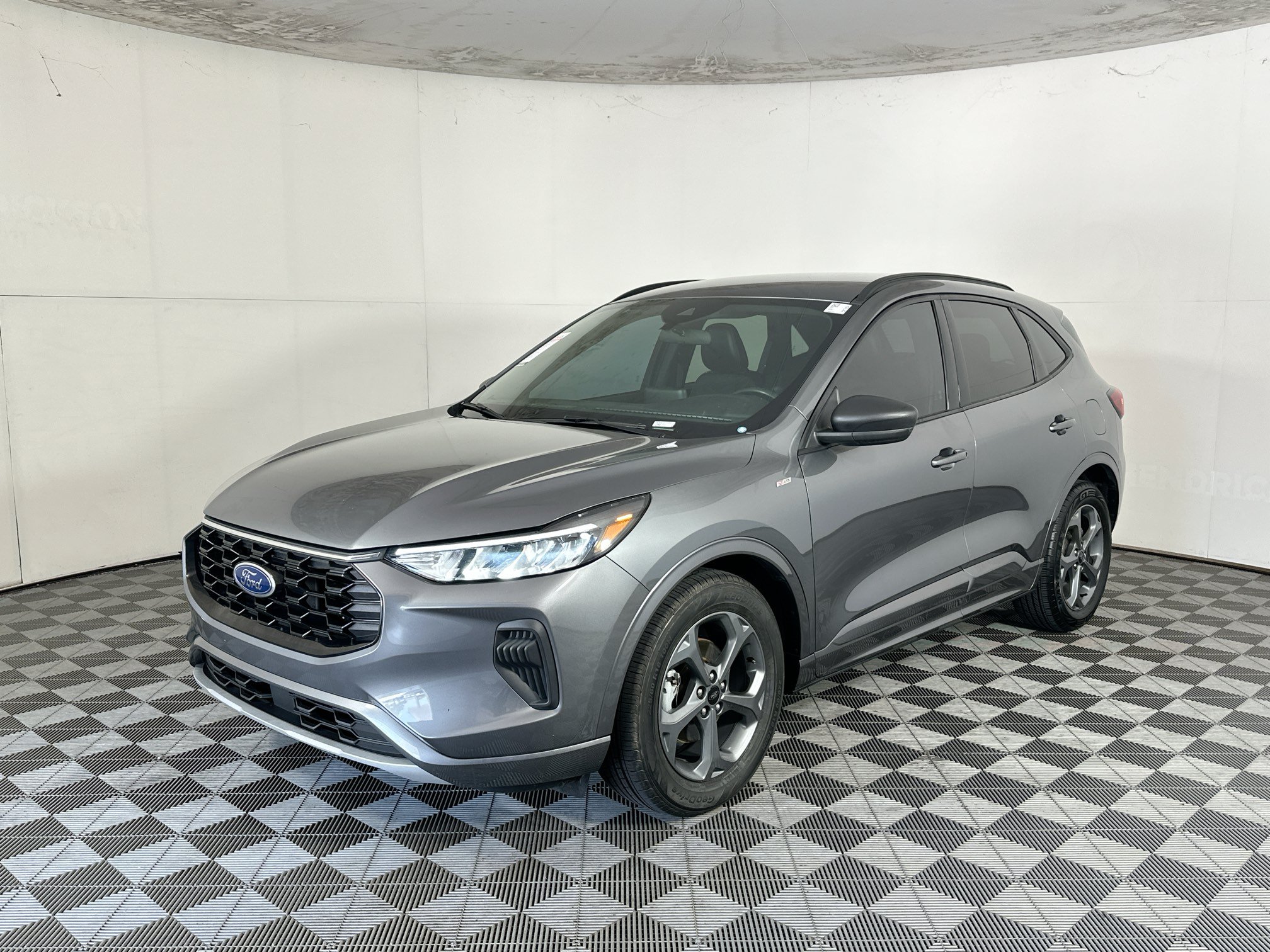Used 2024 Ford Escape ST-Line FWD image 7