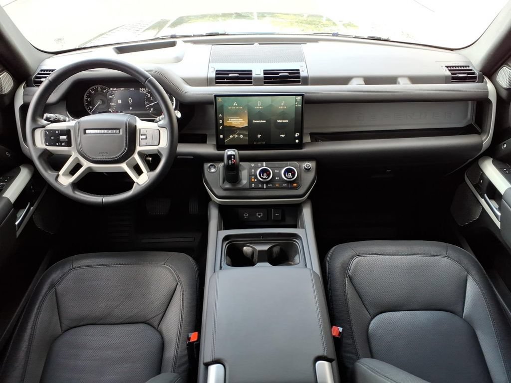 Certified 2023 Land Rover Defender 130 X-Dynamic SE AWD/4WD image 9