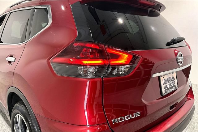 Used 2019 Nissan Rogue SV AWD/4WD image 46