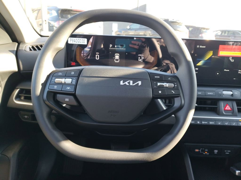 New 2025 Kia K4 LXS image 11