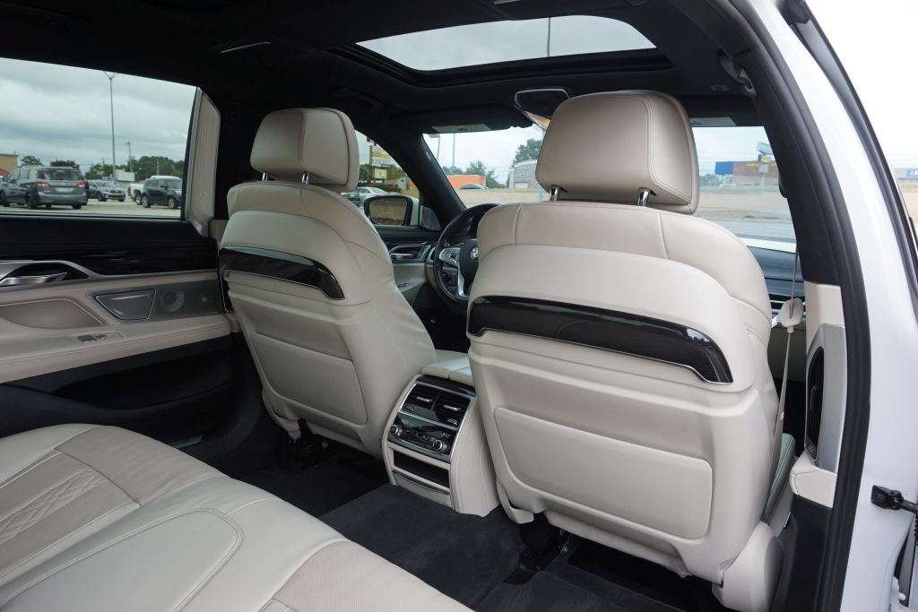 Used 2016 BMW 750i xDrive AWD/4WD image 28