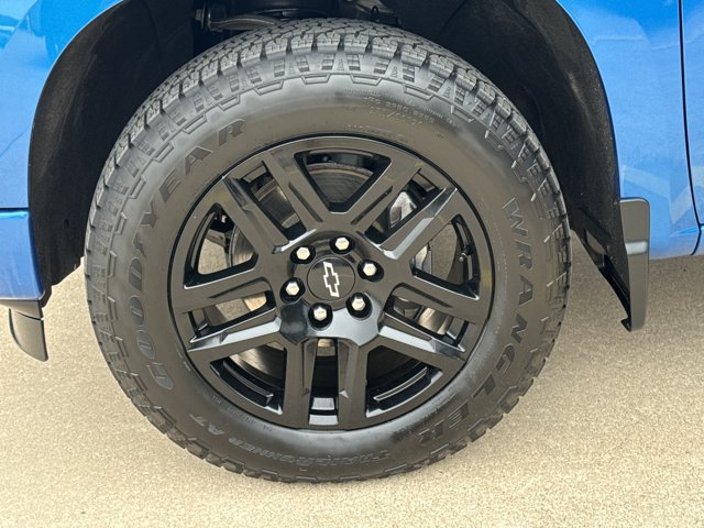 Used 2023 Chevrolet Silverado 1500 RST AWD/4WD image 15