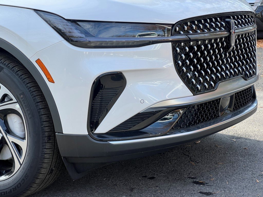 New 2026 Lincoln Nautilus Premier w/ Equipment Group 102A AWD/4WD image 2