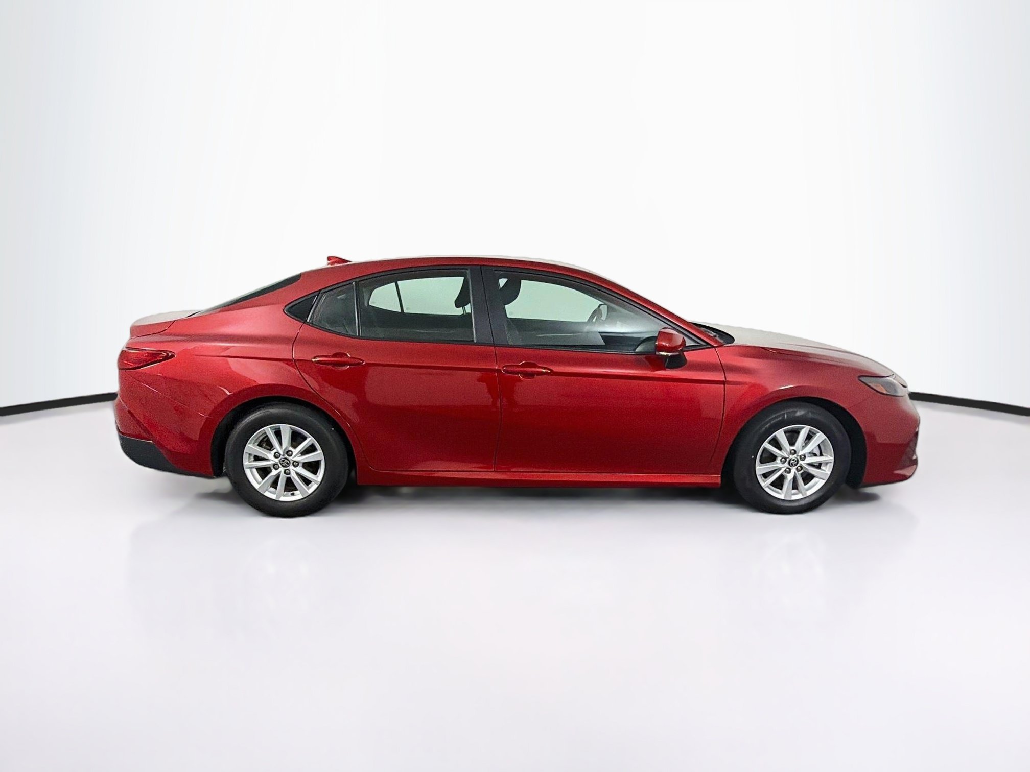 Used 2025 Toyota Camry LE FWD image 10