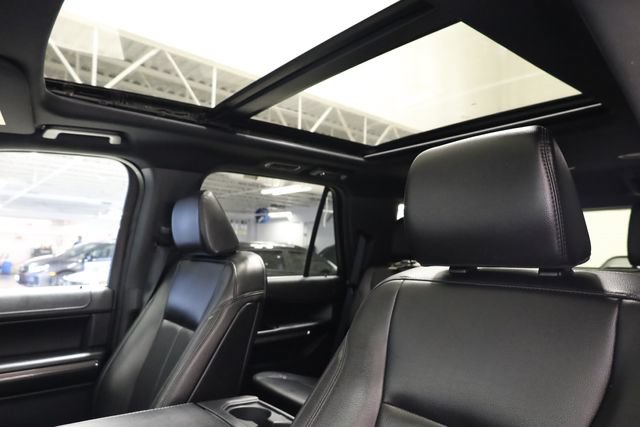 Used 2021 Ford Expedition XLT AWD/4WD image 28