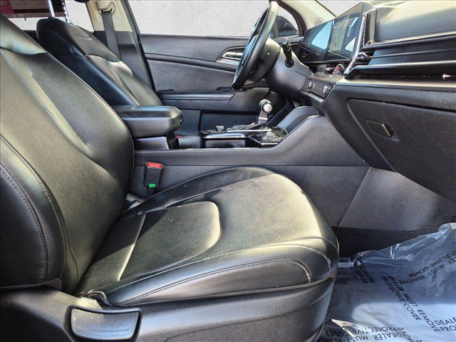 Used 2024 Kia Sportage EX AWD/4WD image 30