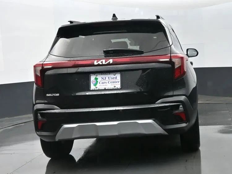 Used 2025 Kia Seltos S FWD image 8