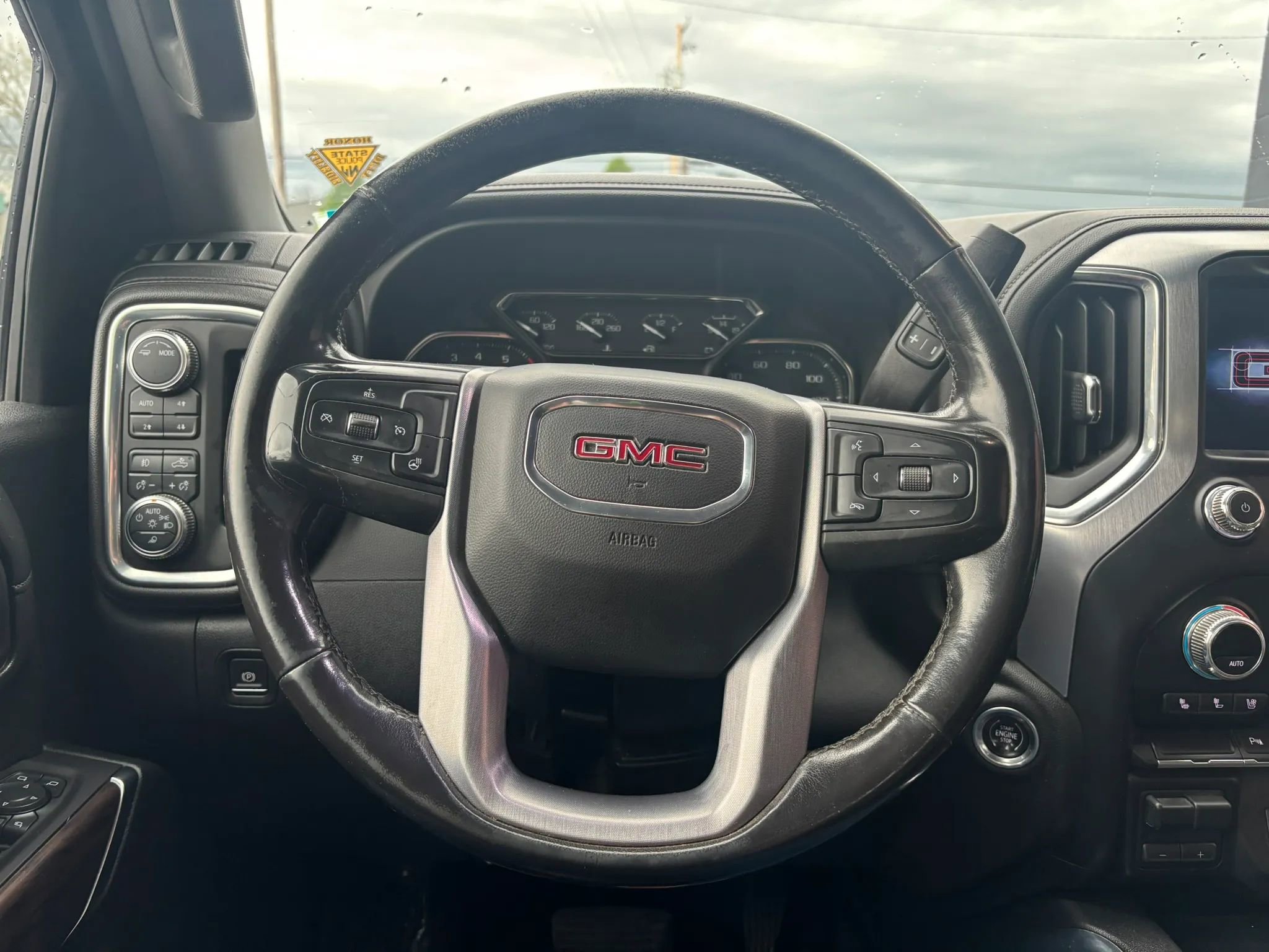 Used 2021 GMC Sierra 2500 SLT w/ SLT Preferred Package AWD/4WD image 21
