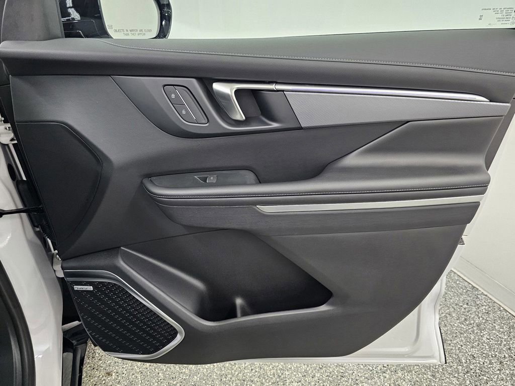 Used 2025 Buick Enclave Sport Touring FWD image 24