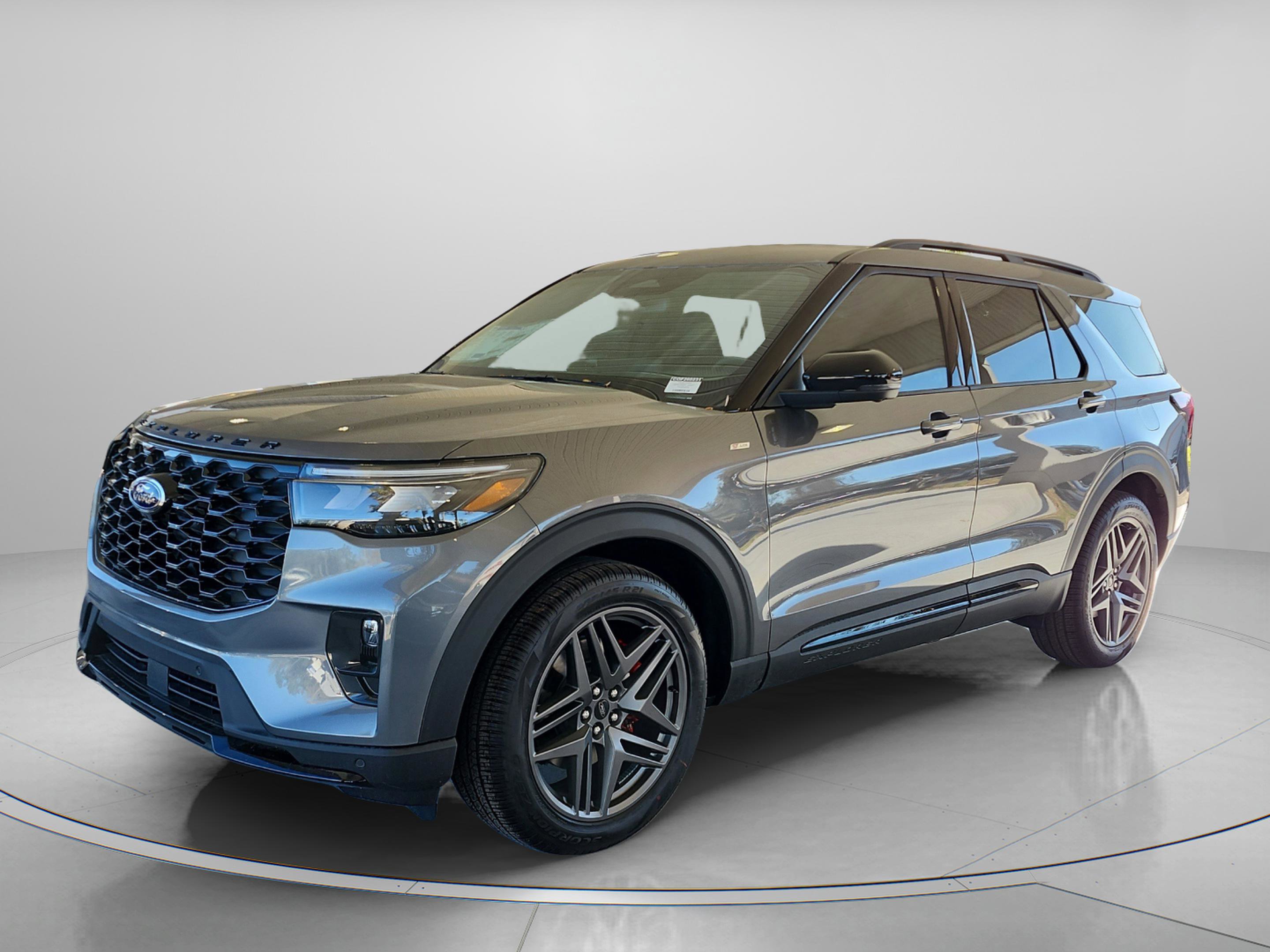 New 2026 Ford Explorer ST-Line w/ ST-Line Street Pack image 2
