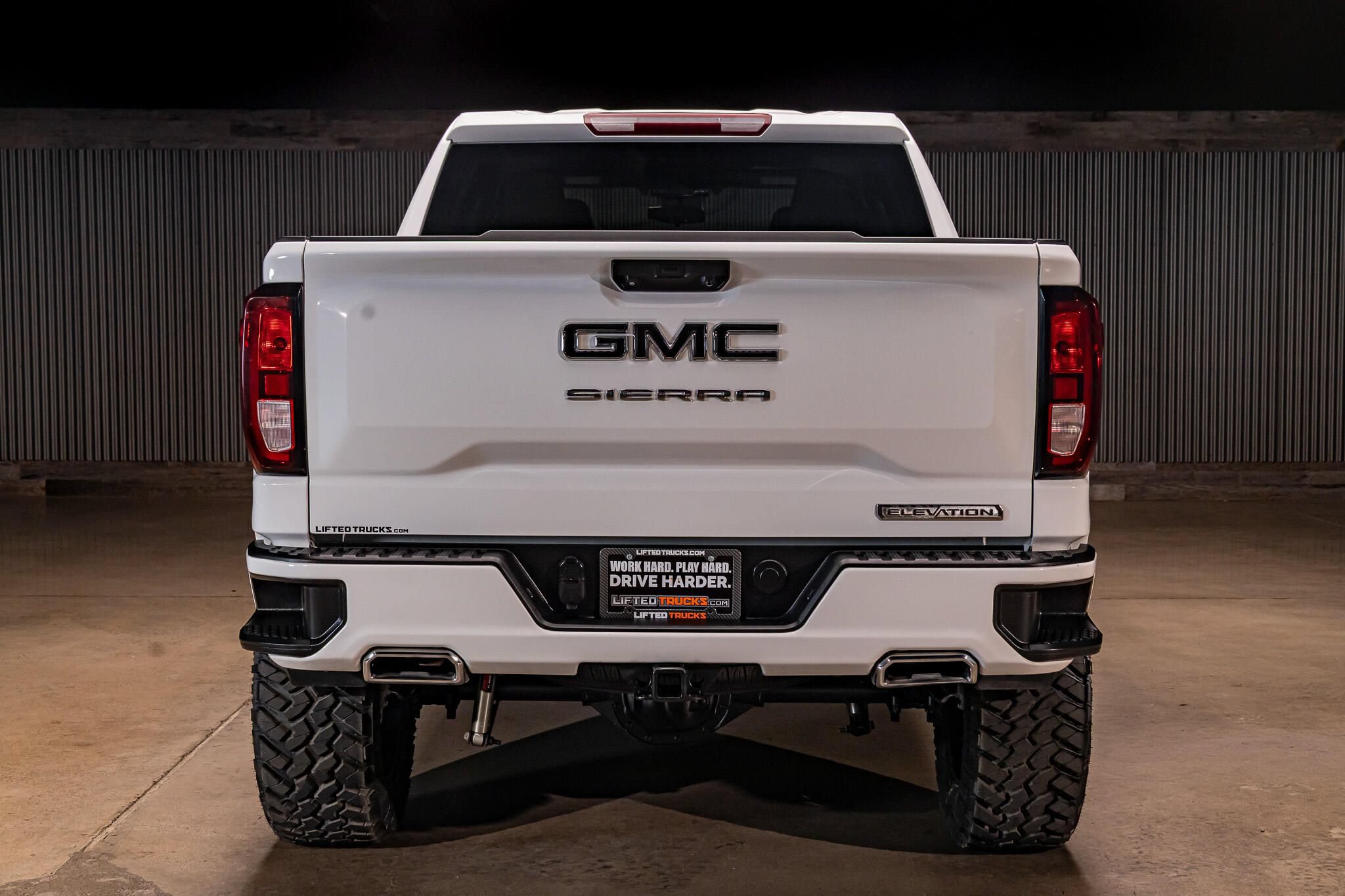 Used 2023 GMC Sierra 1500 Elevation w/ X31 Off-Road Package AWD/4WD image 8
