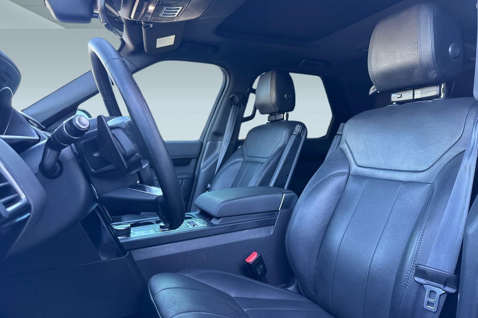 Used 2019 Land Rover Discovery SE AWD/4WD image 30