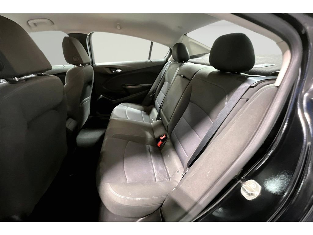 Used 2018 Chevrolet Cruze LT w/ Convenience Package image 26