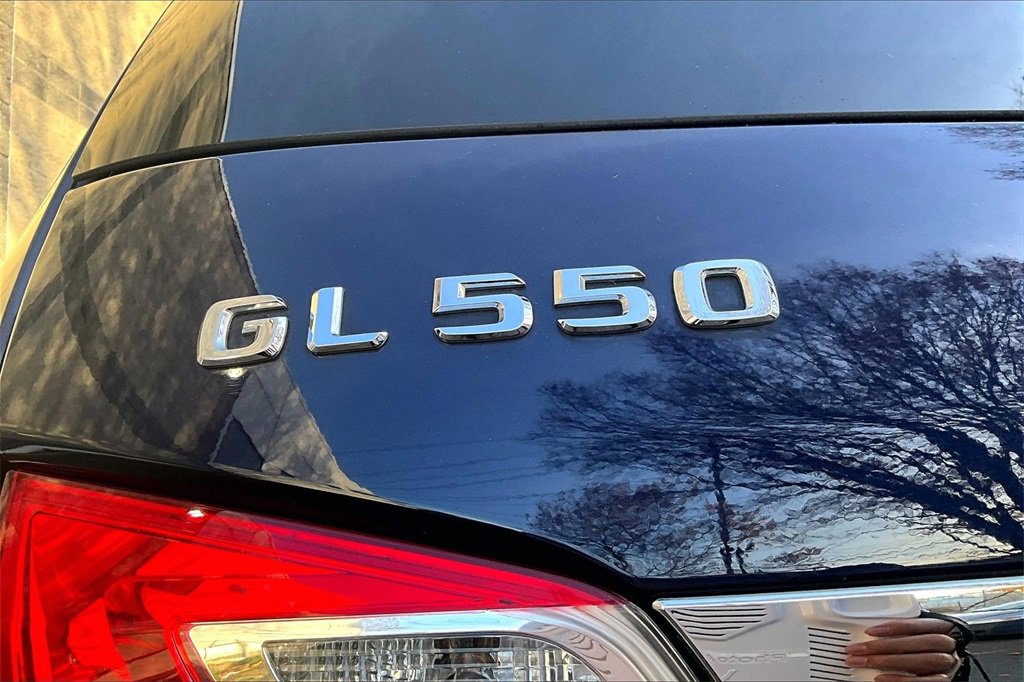 Used 2016 Mercedes-Benz GL 550 4MATIC image 24