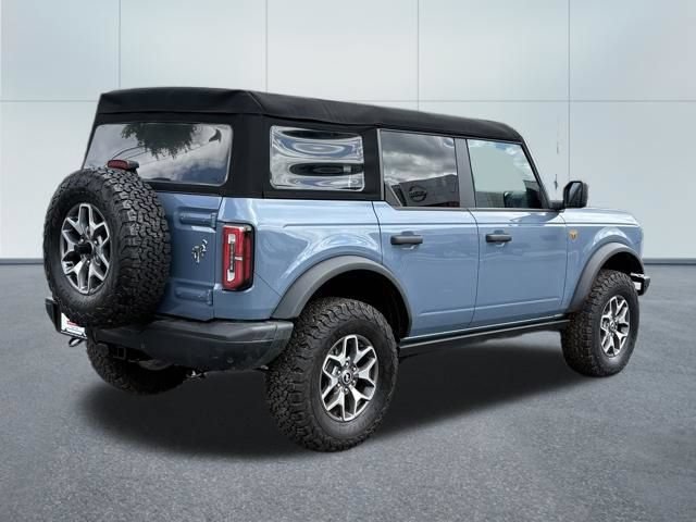 Used 2025 Ford Bronco Badlands AWD/4WD image 3