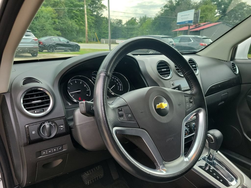 Used 2013 Chevrolet Captiva Sport LTZ FWD image 20