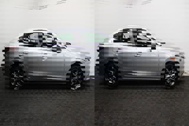 Used 2018 MAZDA MAZDA3 Touring image 4