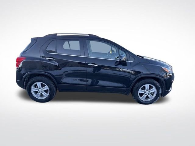 Used 2019 Chevrolet Trax LT w/ LT Convenience Package image 11