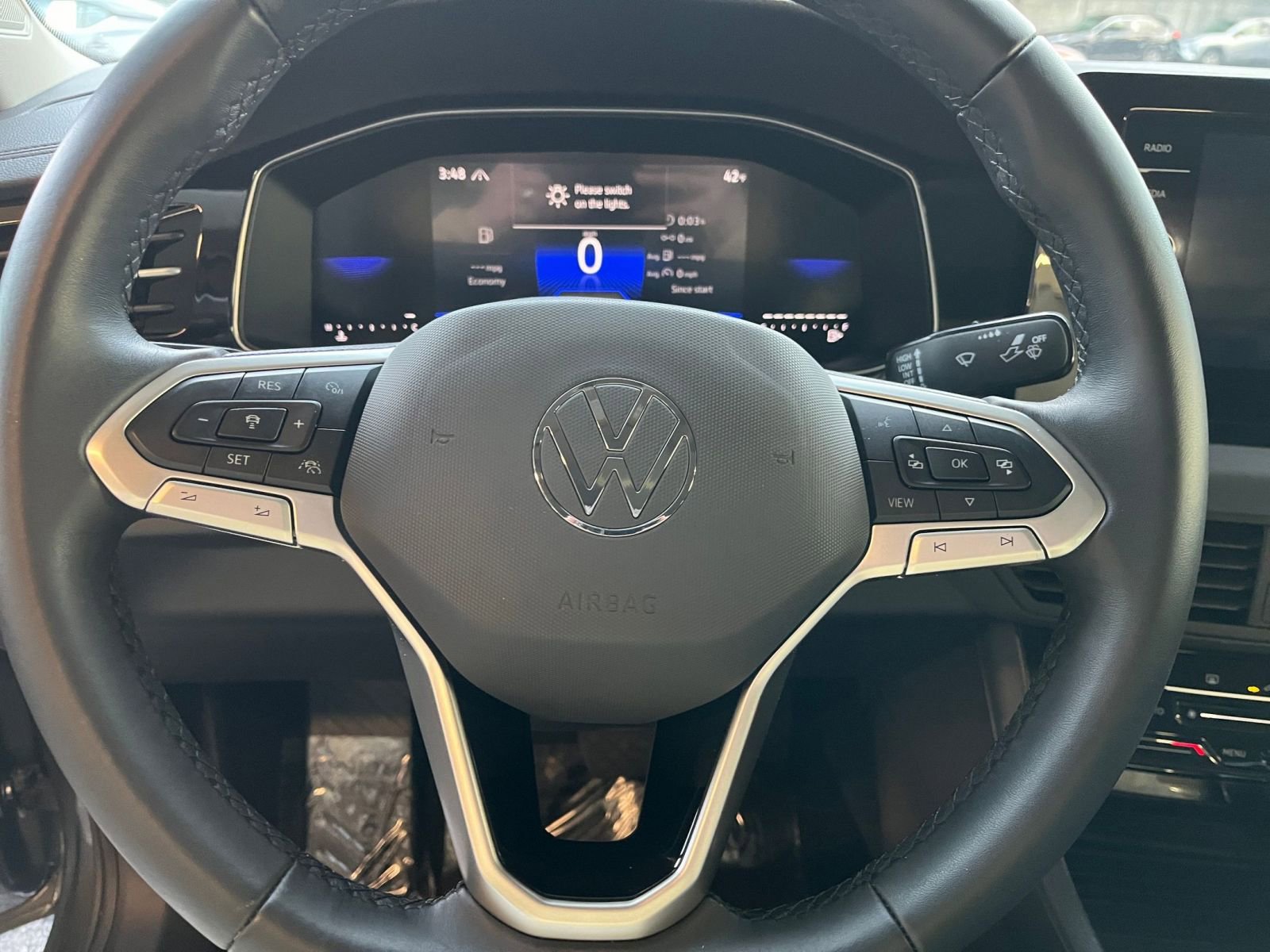 Used 2025 Volkswagen Jetta SE image 28