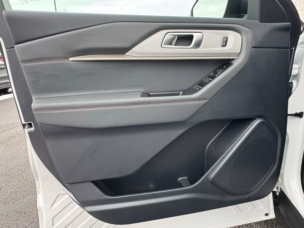 New 2026 Ford Explorer Active w/ Active Comfort Package image 24