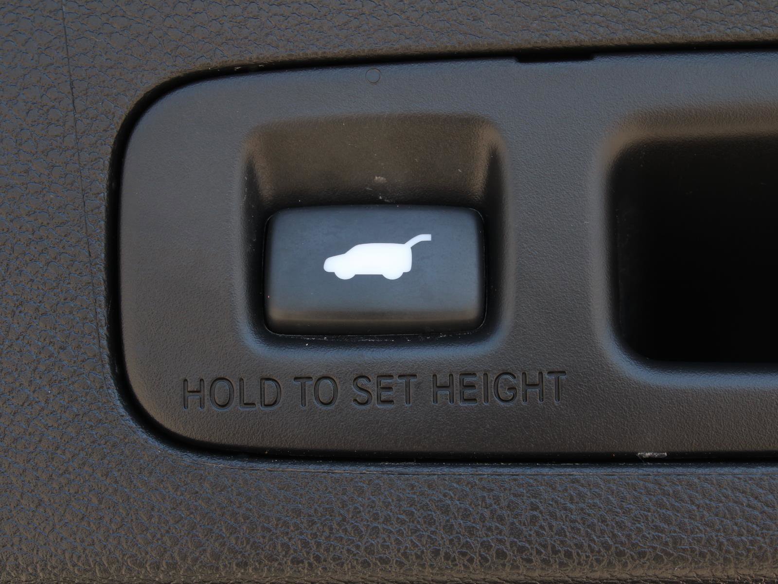 Used 2019 Honda CR-V Touring image 9