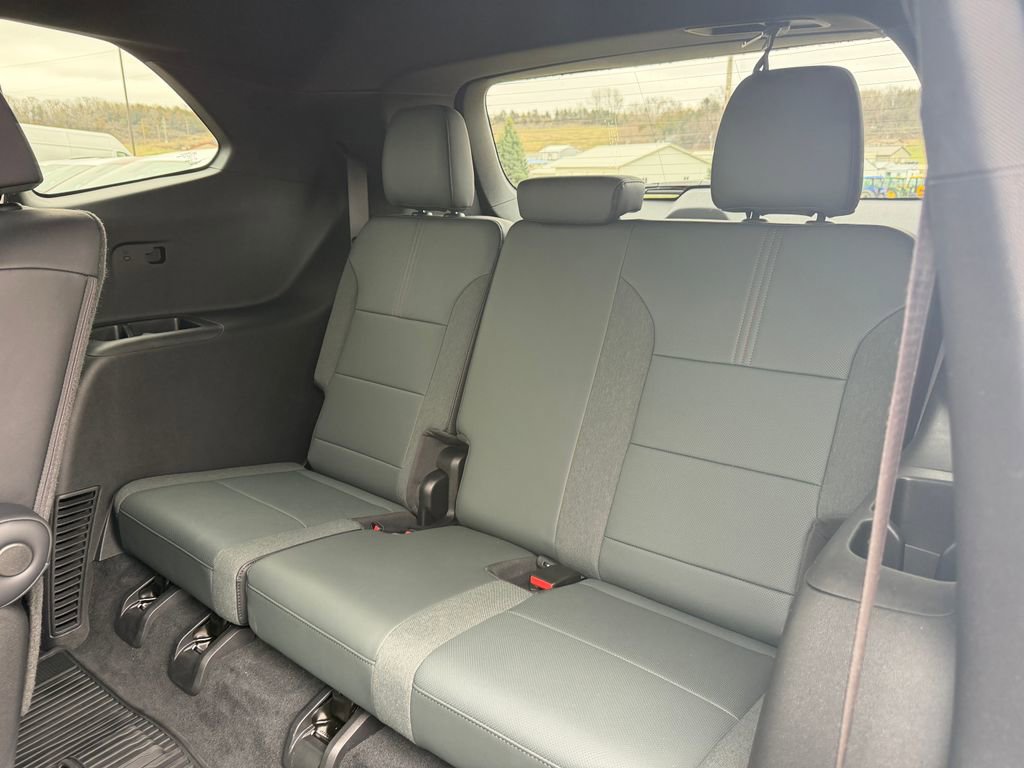 Used 2024 GMC Acadia AT4 w/ LPO, Floor Liner Package AWD/4WD image 18