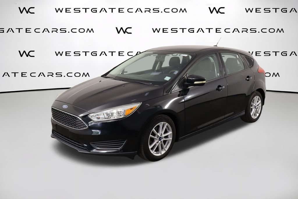 Used 2015 Ford Focus SE FWD image 1