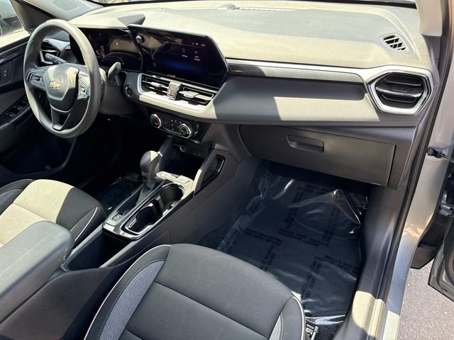 Used 2025 Chevrolet TrailBlazer LT FWD image 18