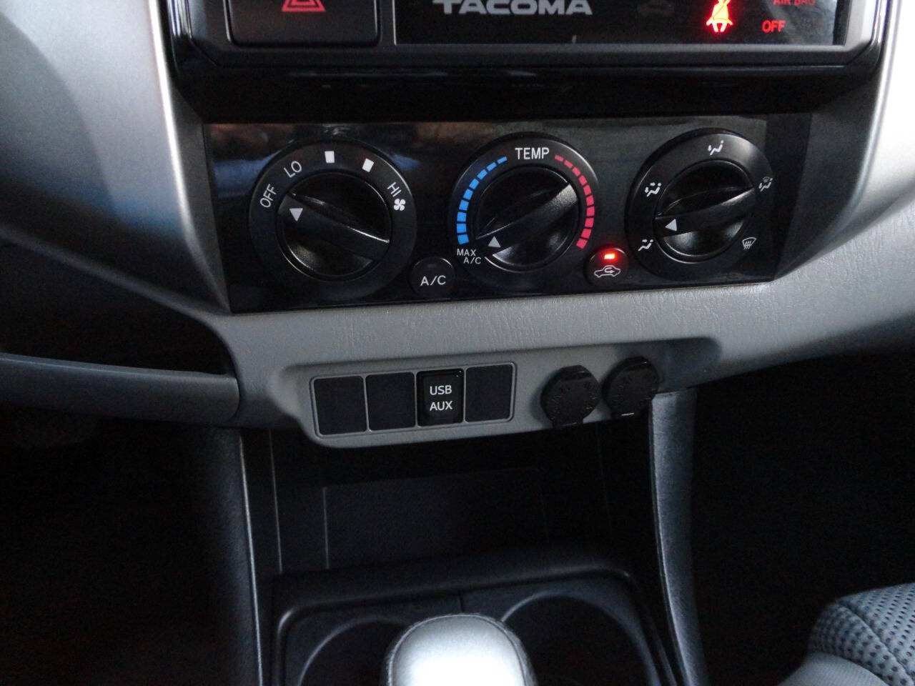 Used 2015 Toyota Tacoma PreRunner w/ TRD Sport Package RWD image 18