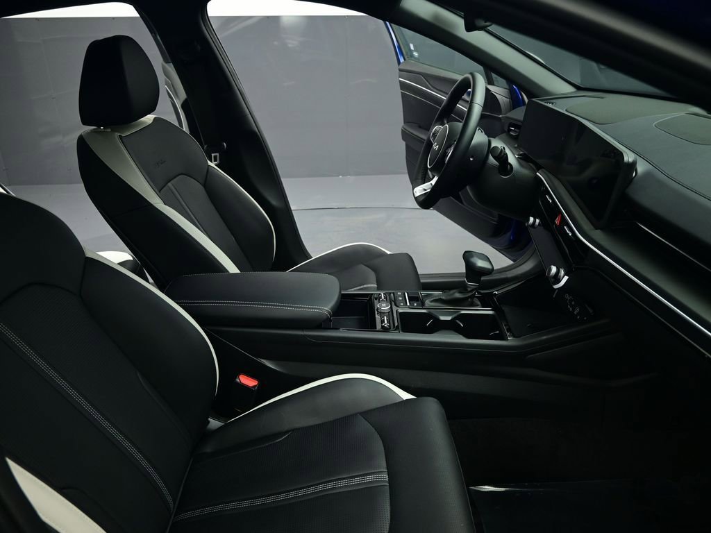Used 2025 Kia K5 GT-Line w/ GT-Line Premium Package image 59